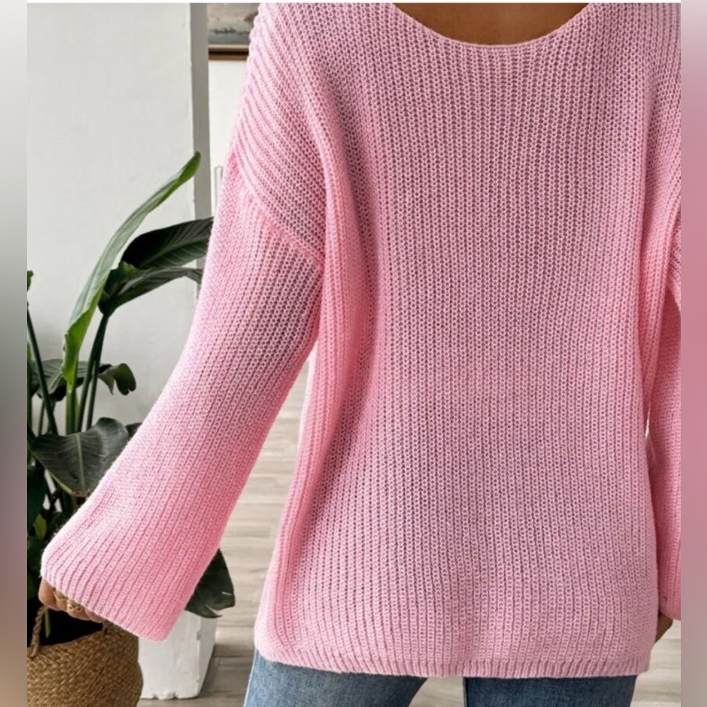 🩷 CHICGENES Oversized Sweater with White Bow Design - Picture 3 of 3